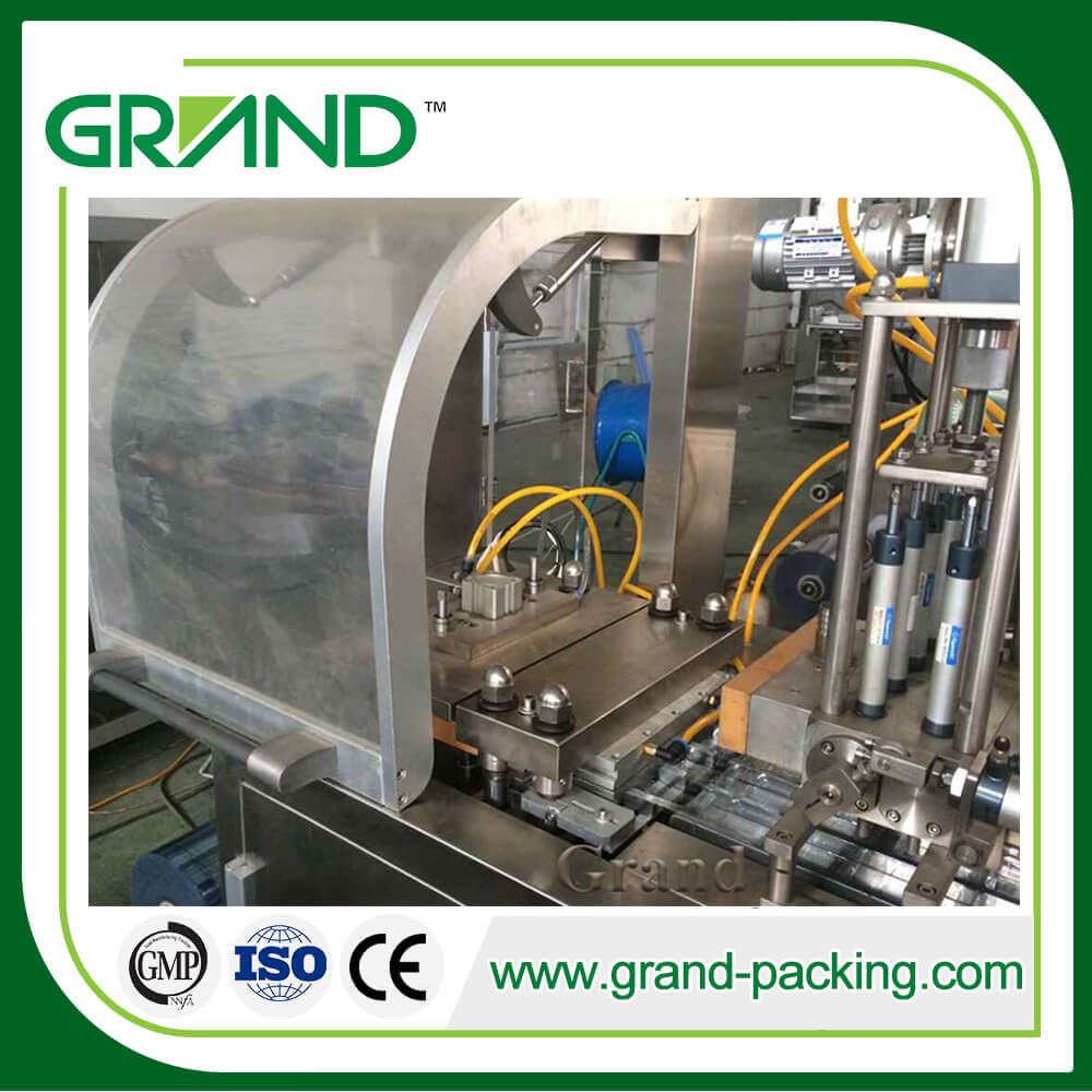 Mini Alu Plastik Cecair Coklat Pembungkusan Lepuh Automatik untuk Pembungkusan Coklat 