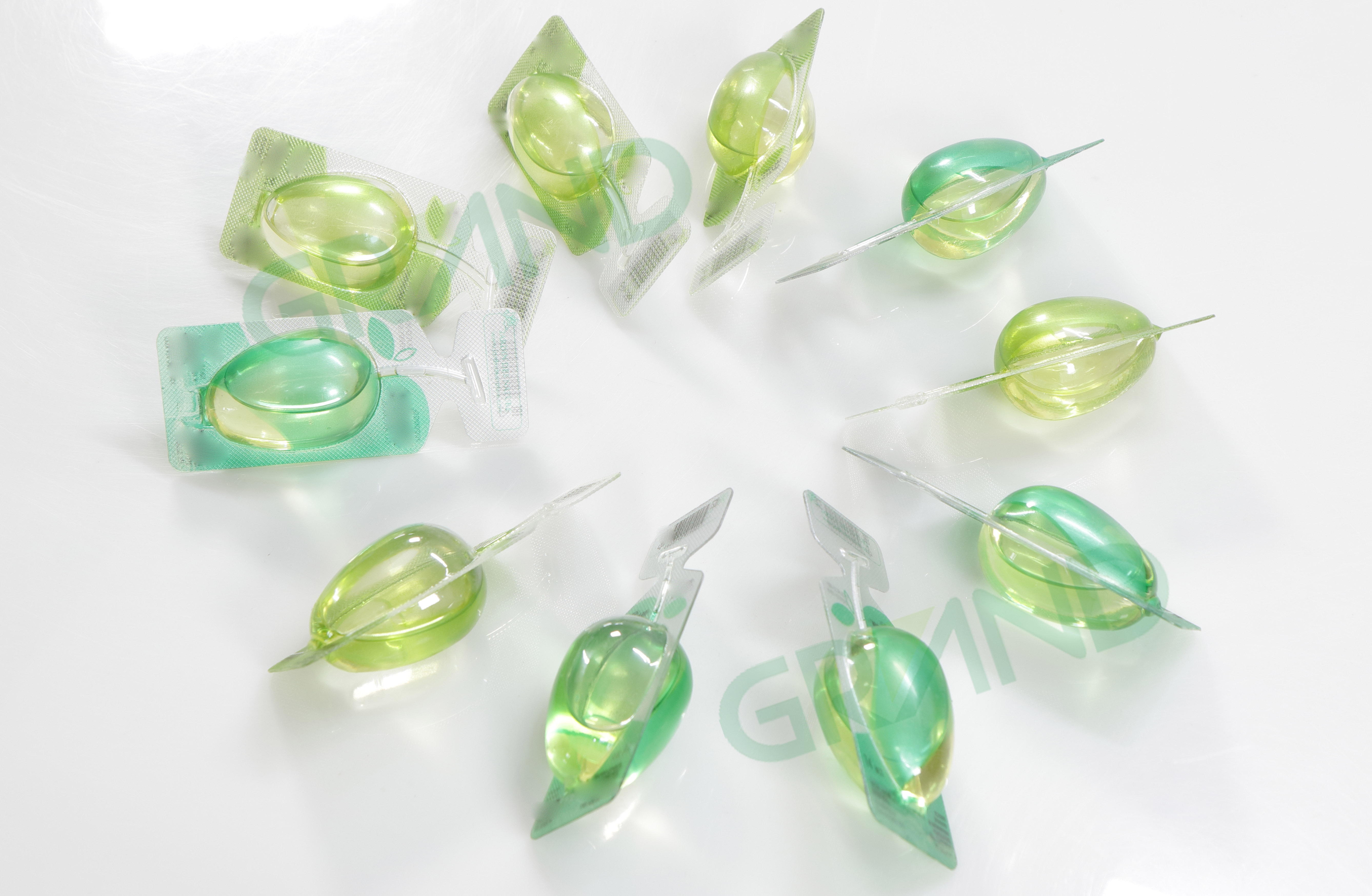 Minyak zaitun mengisi sampel mesin pengedap