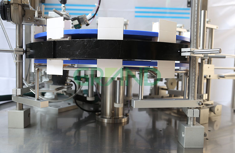 Mesin tulang belakang putar menegak automatik01