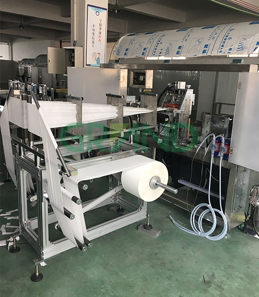 mesin pembungkusan tisu basah